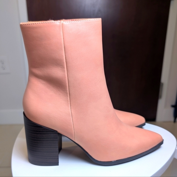 Coral Pink Block Heel Zipper Pointed Toe Ankle Boots 8.5 - Picture 2 of 10